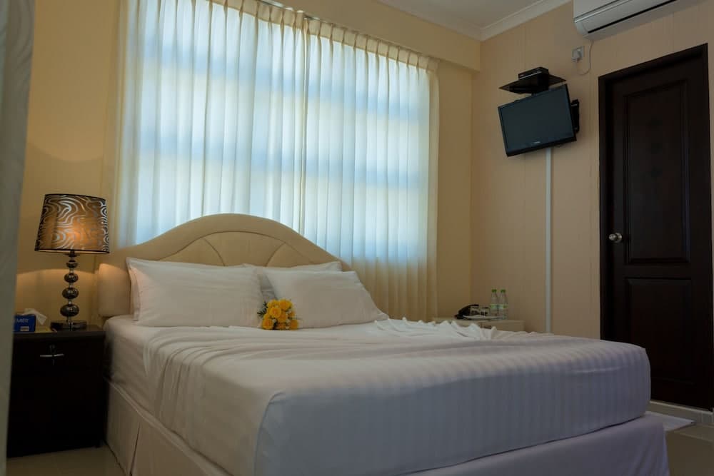 BEACH PALACE HOTEL - View 4