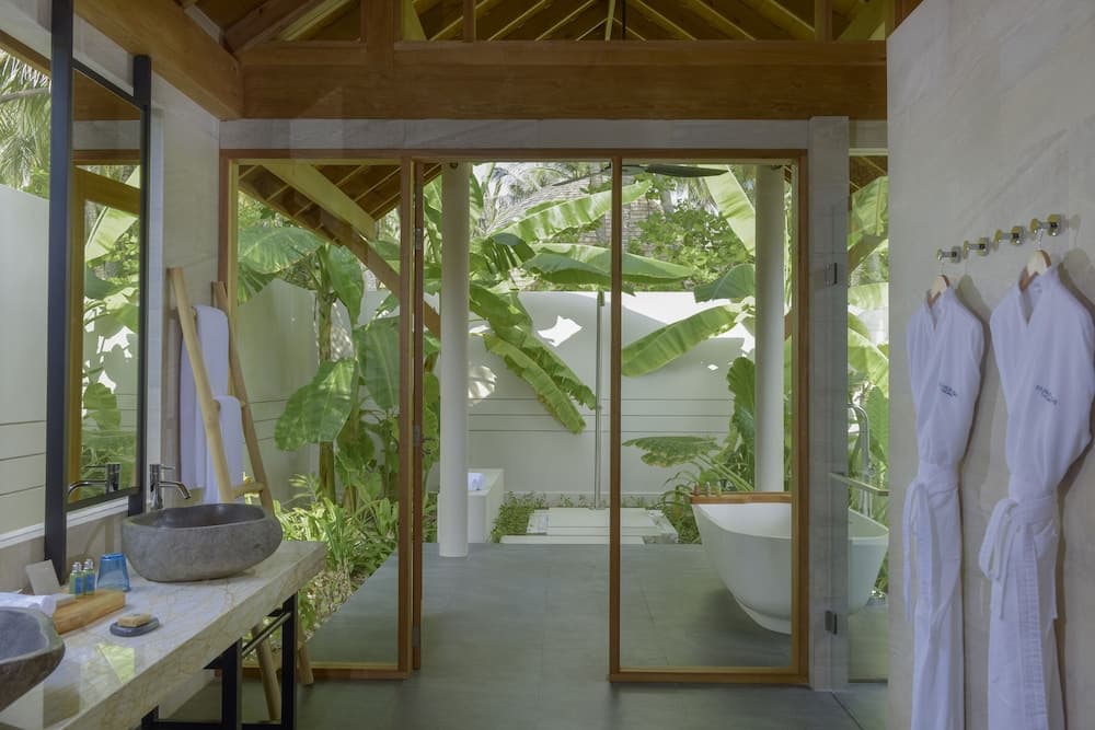 Emerald Faarufushi Resort & Spa - View 17