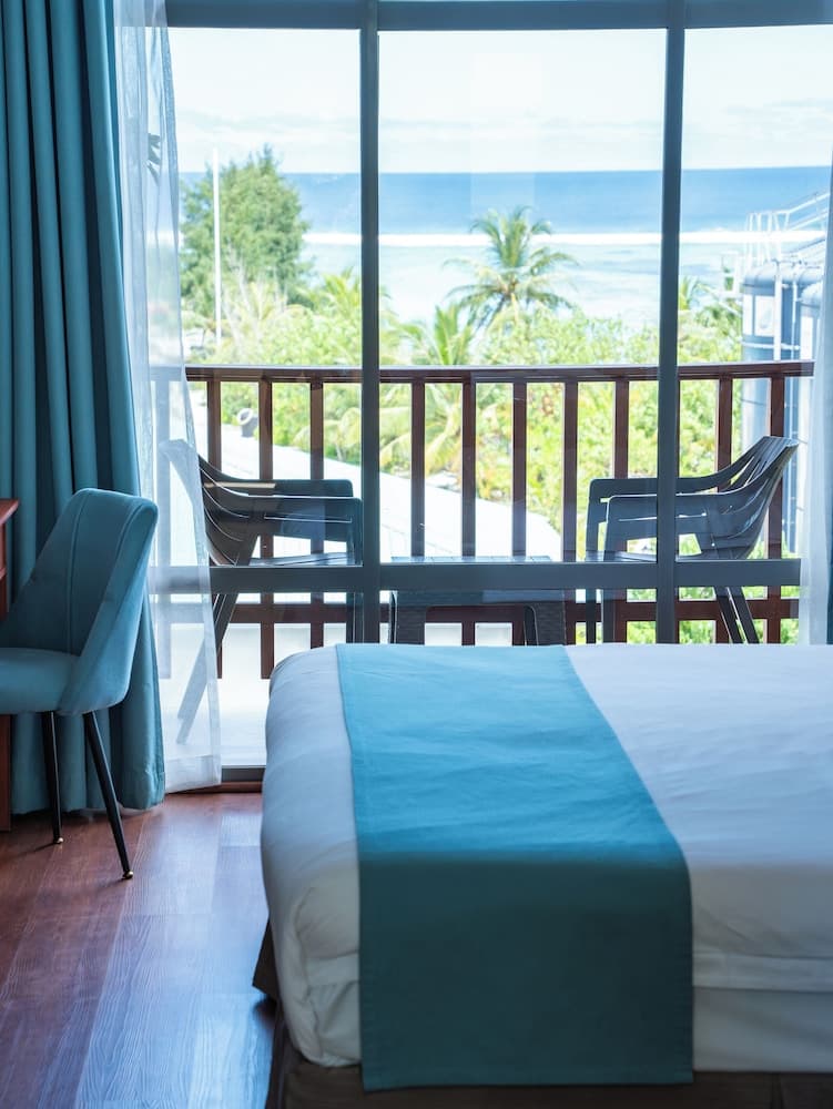 Araamu Hotels Maldives - View 49