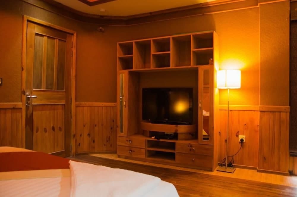 Eureka Serenity Athiri Inn - View 10