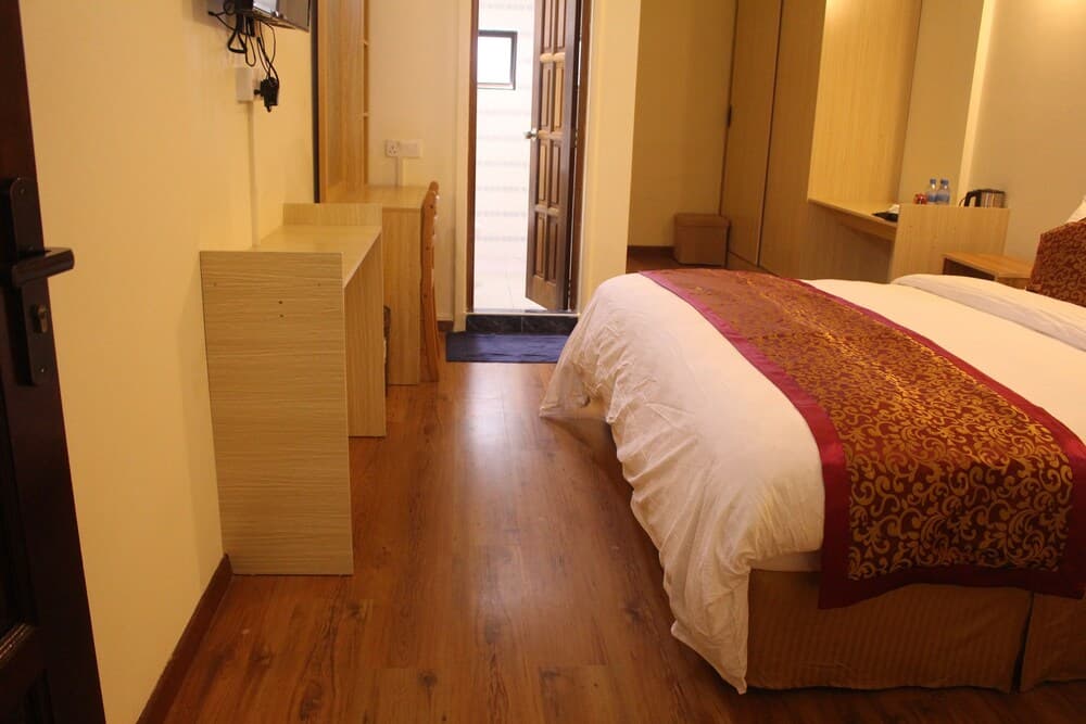 ONE ON INN - View 48