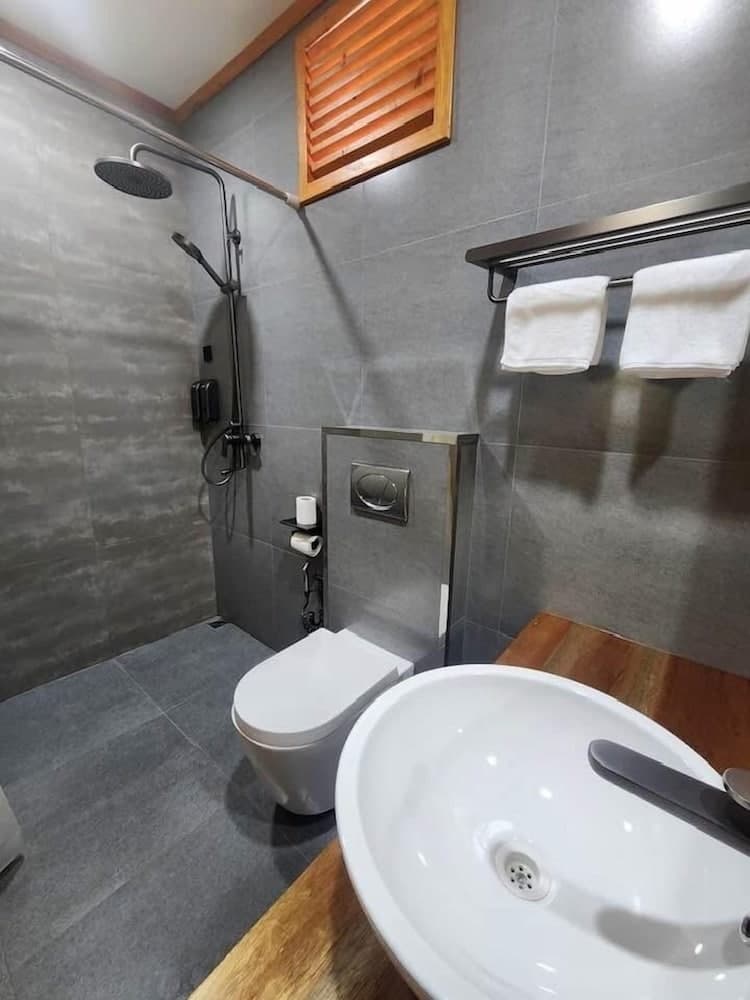 Rattehi Inn at Rakeedhoo - View 10