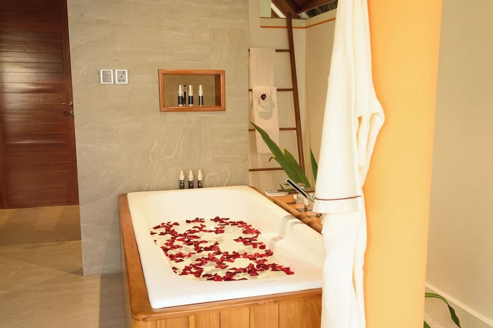 Dhigufaru Island Resort - View 55