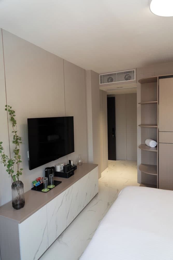 Wings by Hawks Hotels Kamadhoo Baa Atoll - View 6