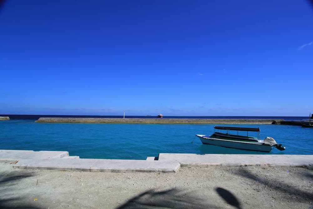 Local Island Inn - View 45