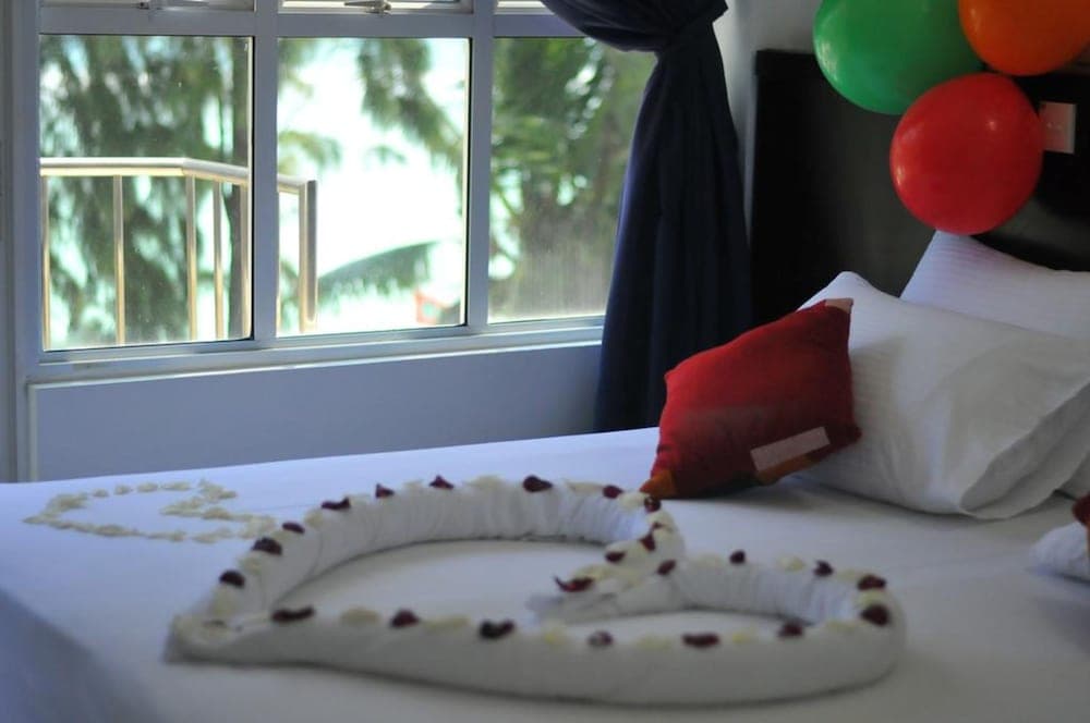 Sunny Suites Inn - View 9