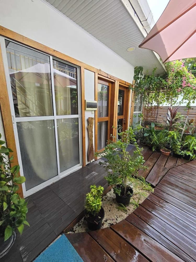 Sun & Surf - View 23