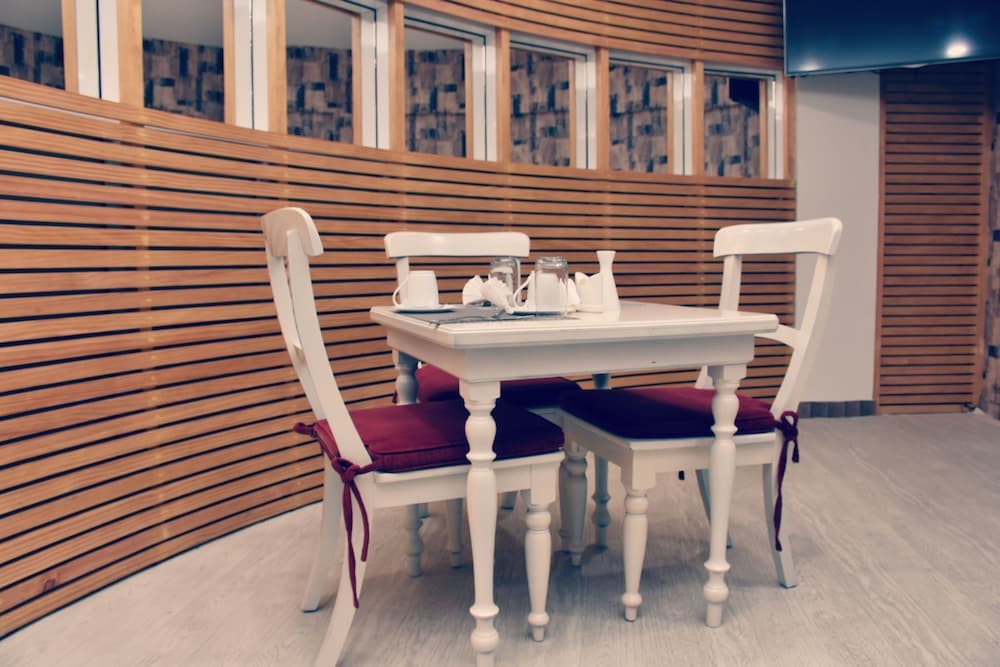 Local Escape Boutique - View 37