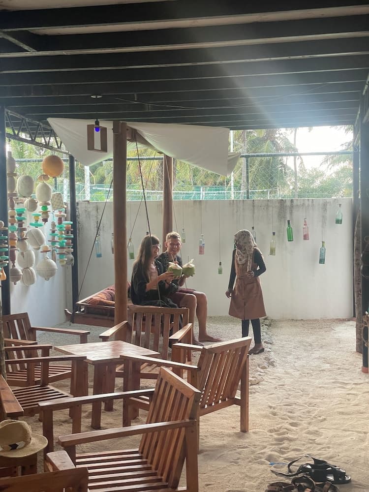 Mandhoo Inn - View 7