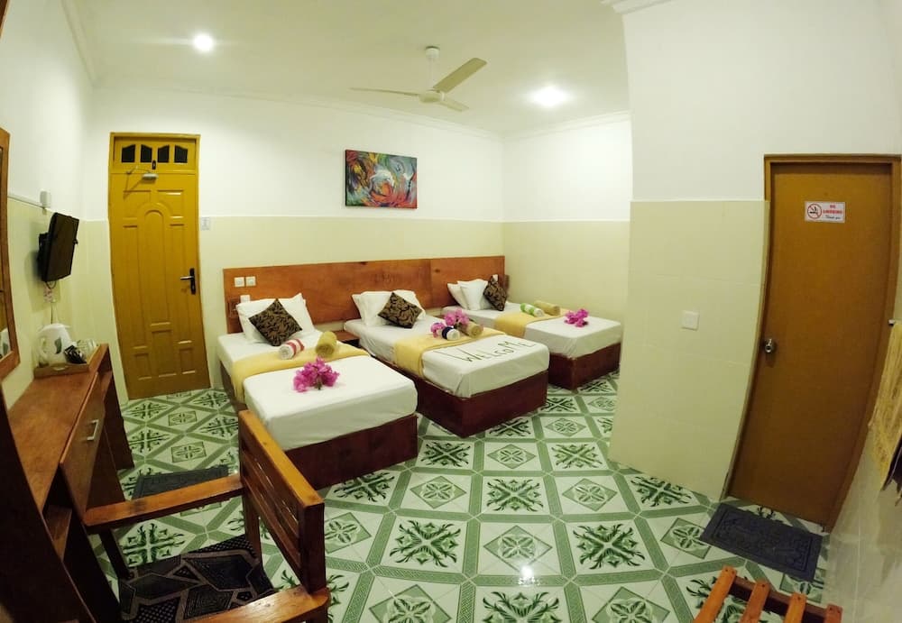 Adroit Beach Inn - View 170