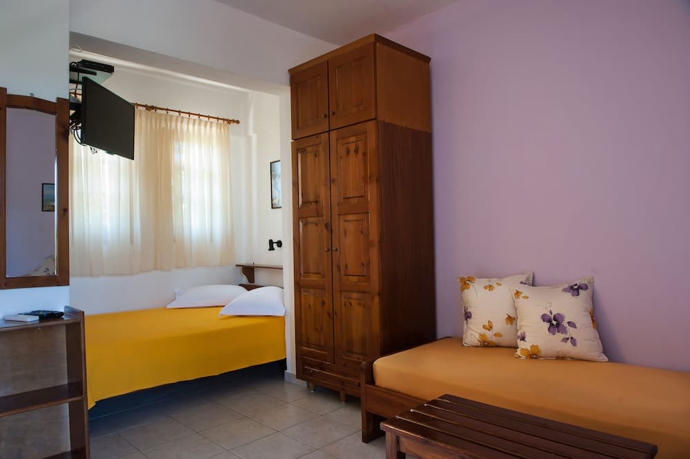 Dhigurah Retreat Beach - View 10