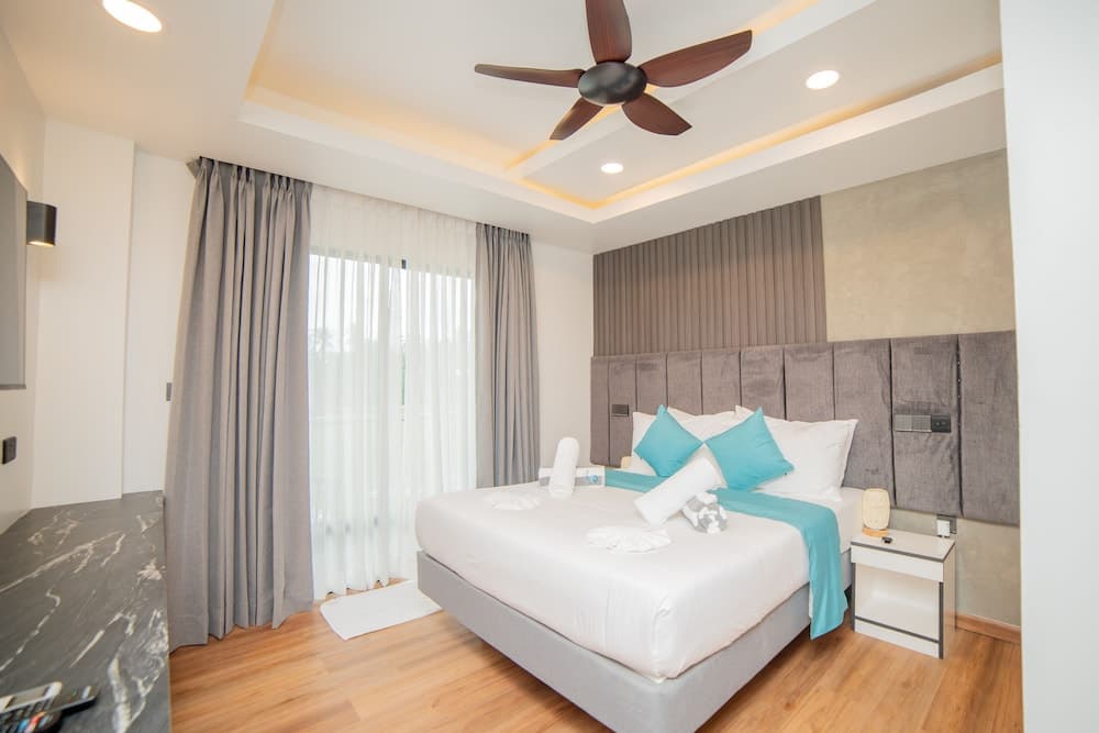 Whaleshark Beach - View 18