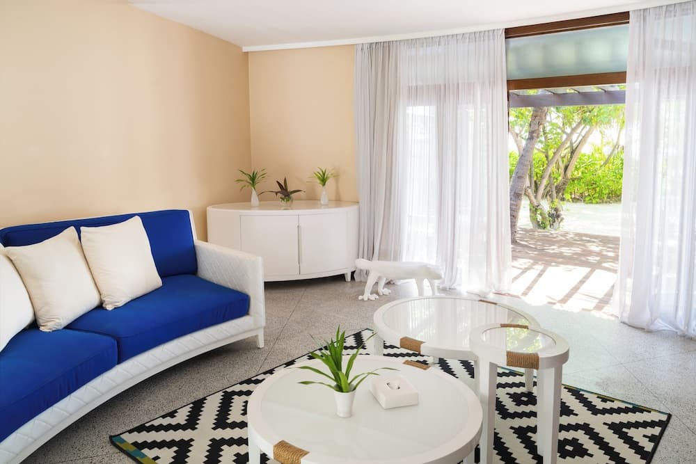 Constance Halaveli - View 17