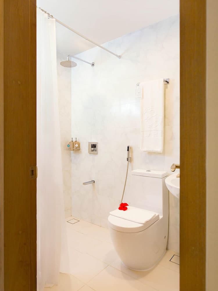 Malahini Kuda Bandos Resort - View 23