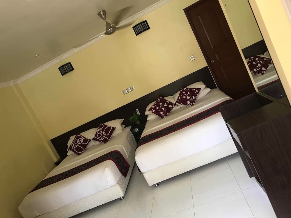 Coral Queen Inn - View 10