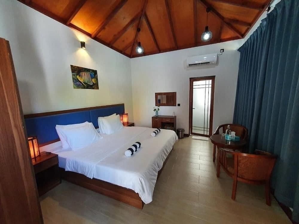 Blue Coral Vashafaru - View 18