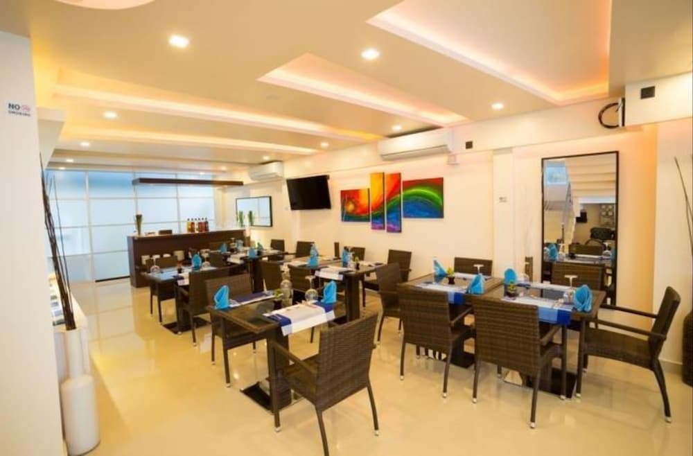 Whiteharp Beach Inn - View 23