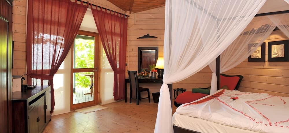 Komandoo Maldives Island Resort - View 20