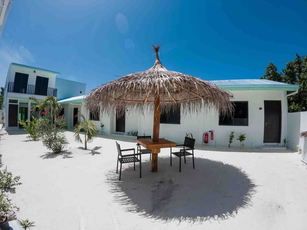 Clouds Beach Retreat Laamu - View 6