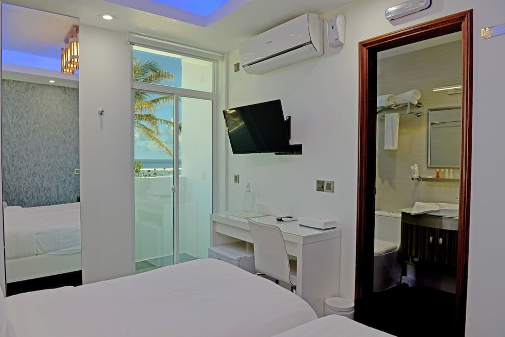 Airport Beach Hotel - View 9