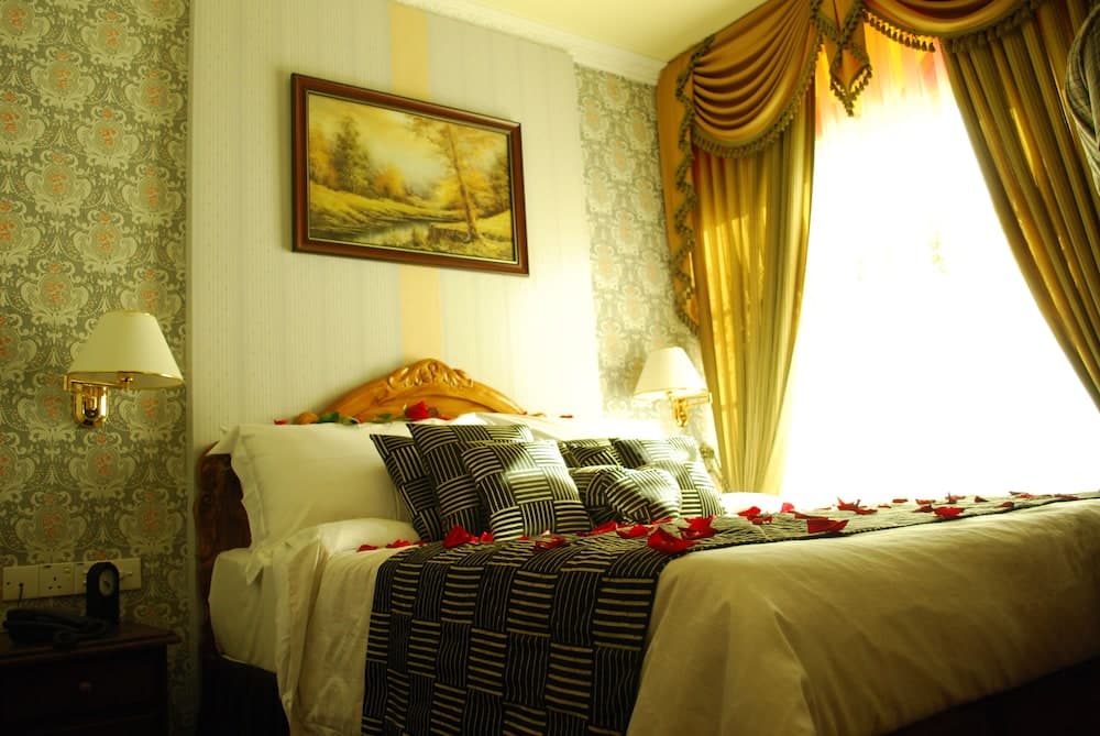 Loona Hotel - View 9