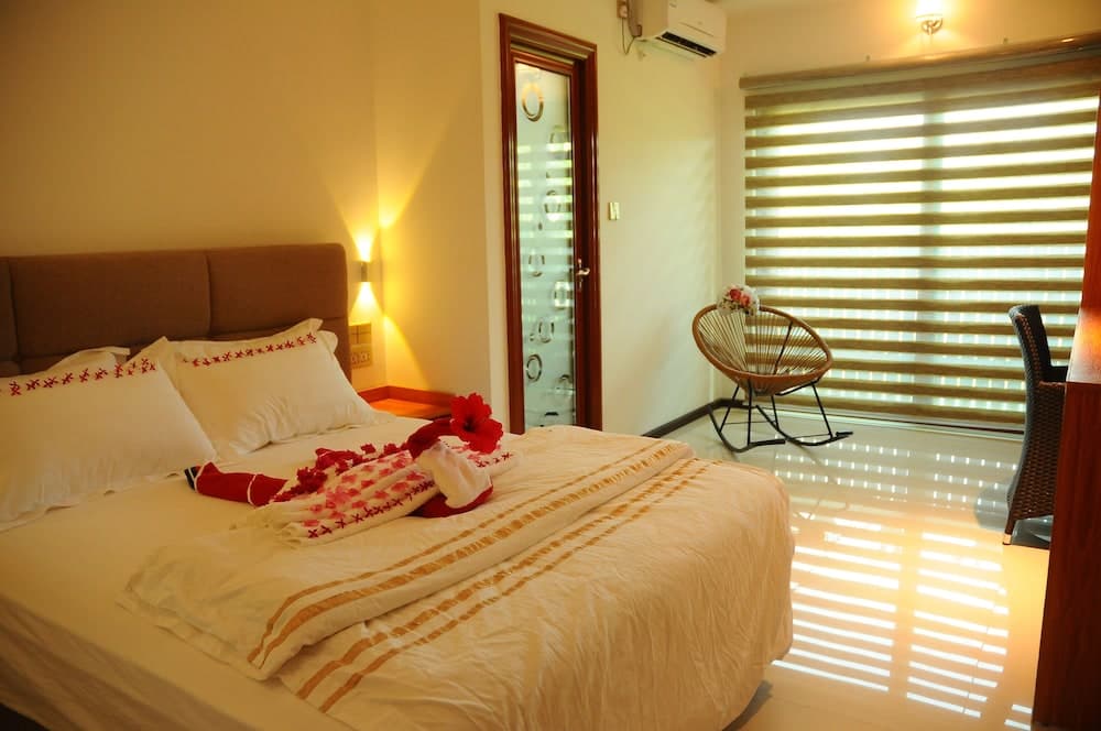 Palm Rest - View 2