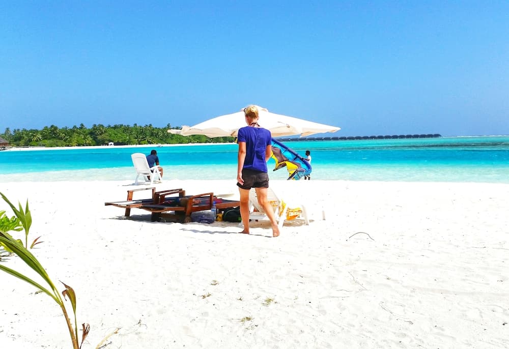 Dhiffushi White Sand Beach Hotel - View 24