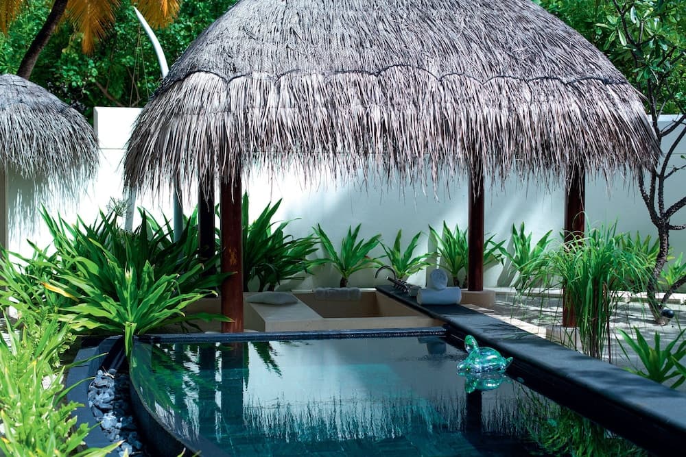 Constance Halaveli - View 11