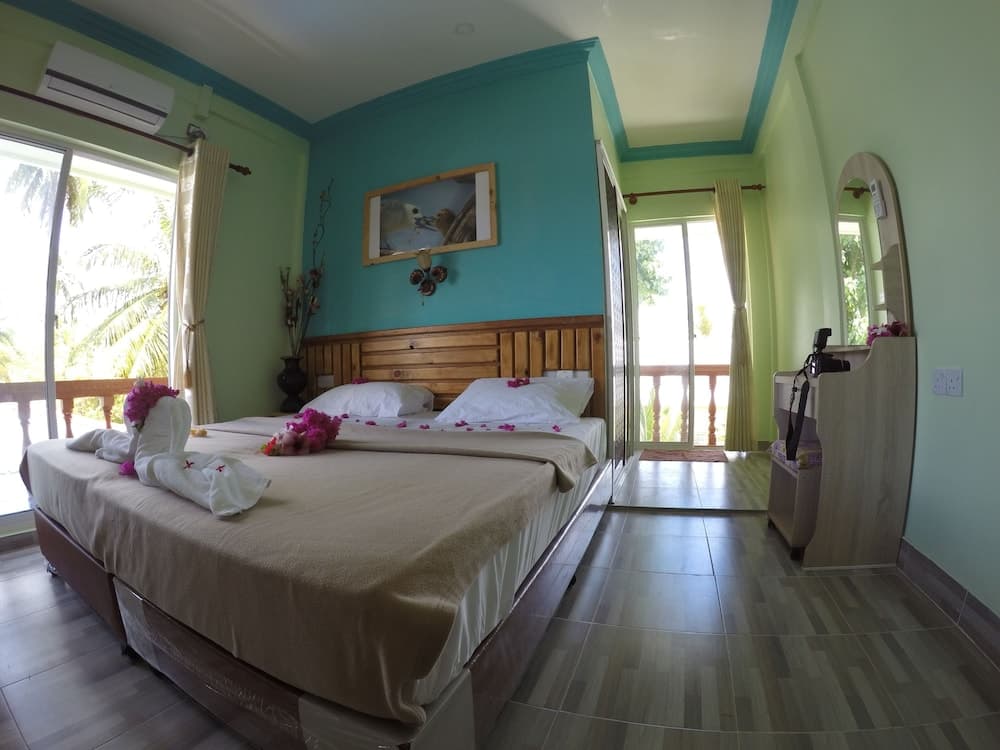 Medhufaru Inn - View 95