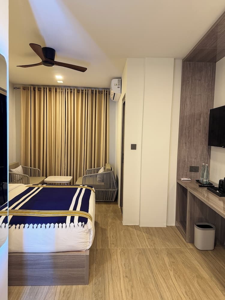 Avyanna Gulhi Beach - View 50