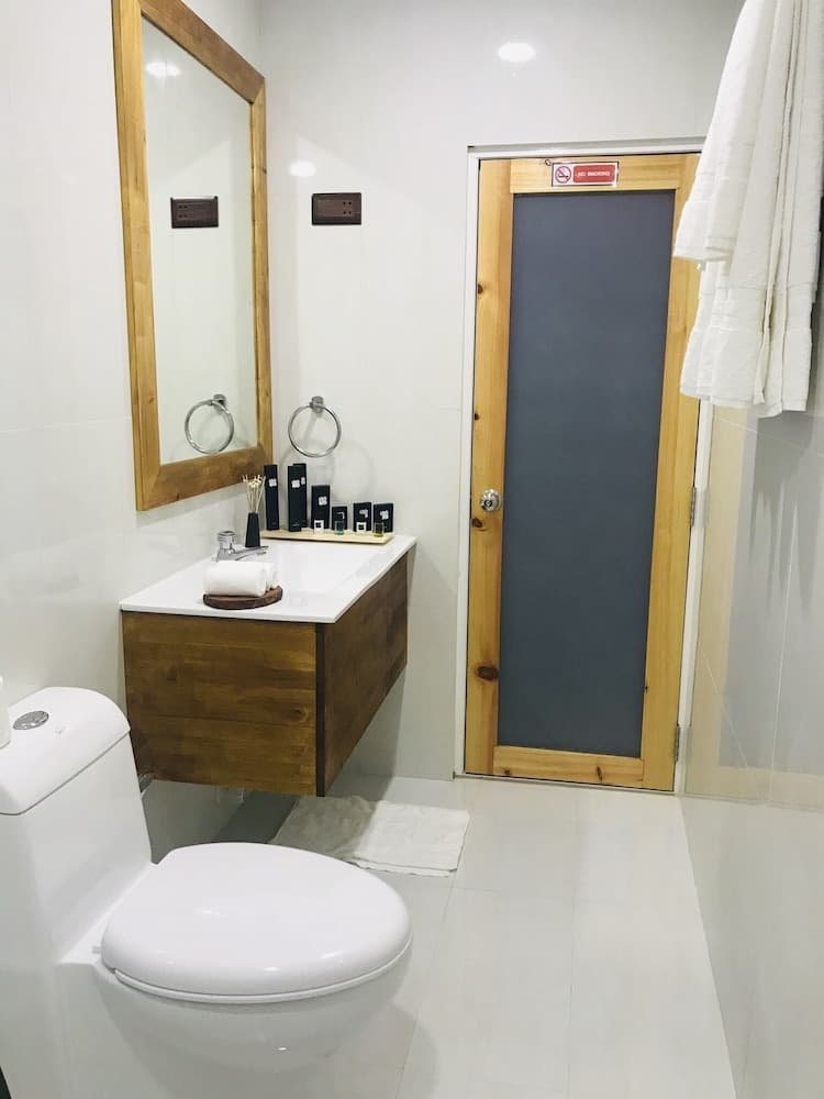 North Edge Inn - View 4