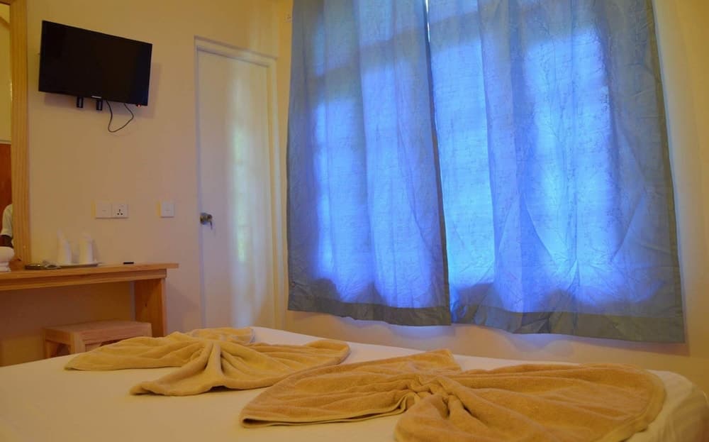 Local Island Inn - View 6