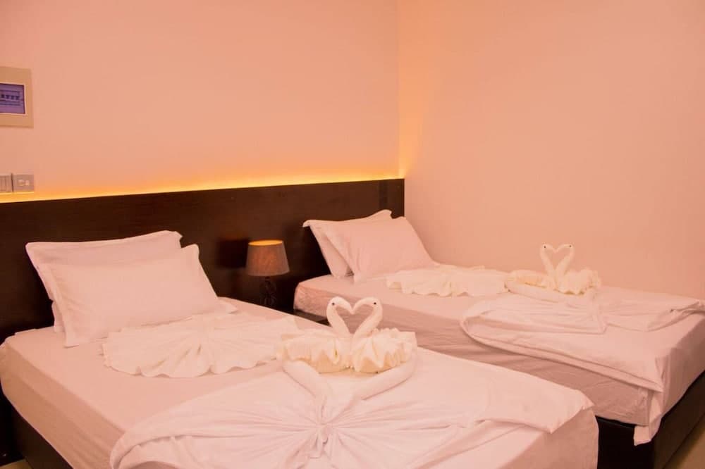 VIOLET INN - View 11