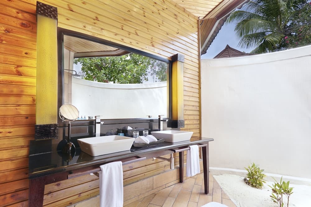 Komandoo Maldives Island Resort - View 33