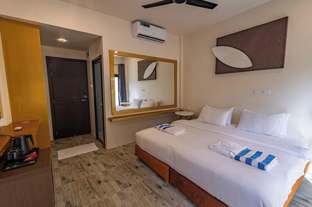 Bibee Maldives - View 111
