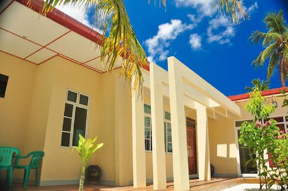 Charming Holiday Lodge - View 45