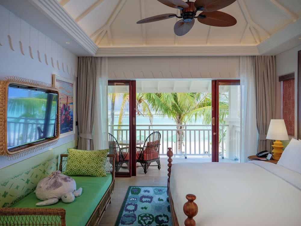 SAii Lagoon Maldives, Curio Collection by Hilton - View 11