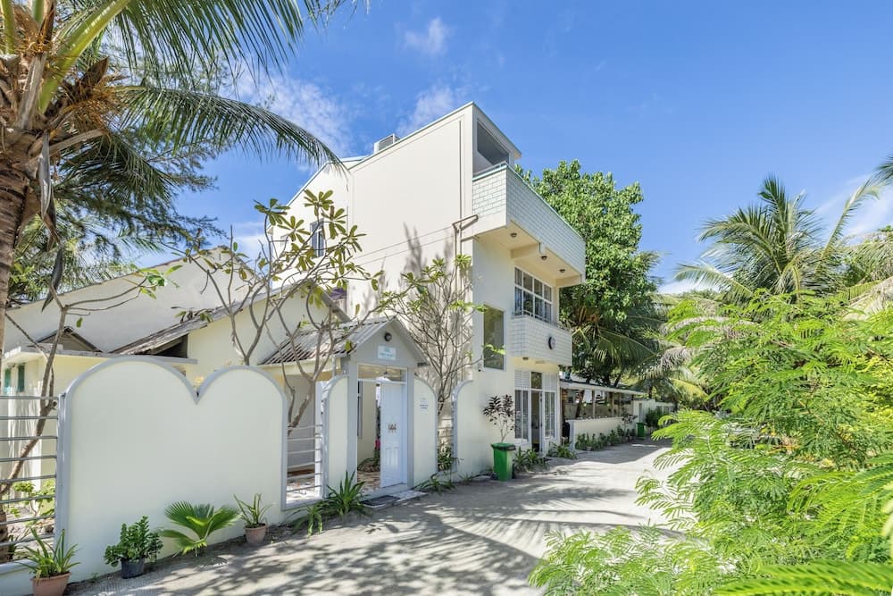 Three Hearts Guesthouse - View 64