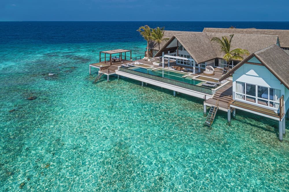 Four Seasons Maldives at Landaa Giraavaru - View 33