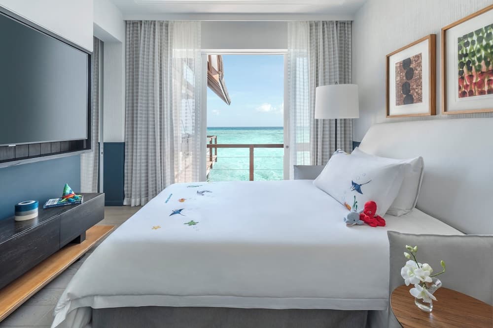 Four Seasons Maldives at Landaa Giraavaru - View 12