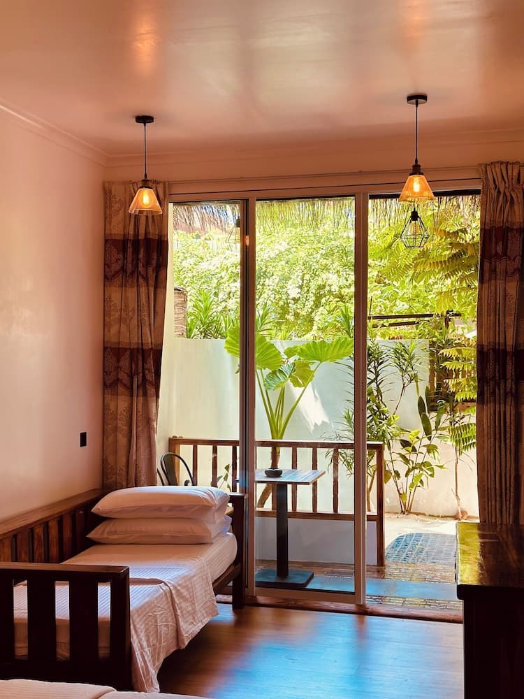 Odi Kamadhoo - View 3