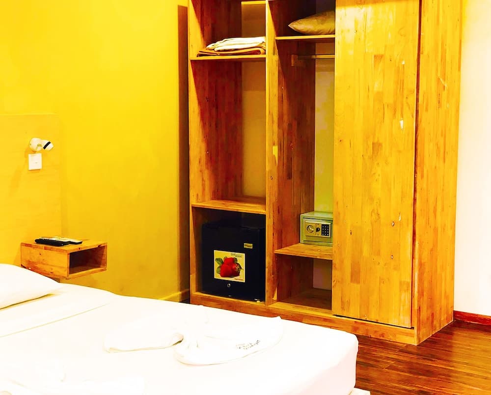 Maafushi Village - View 10