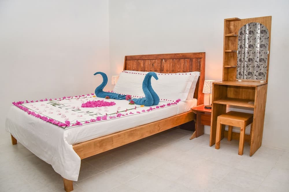 Ithaa Beach Maldives - View 86