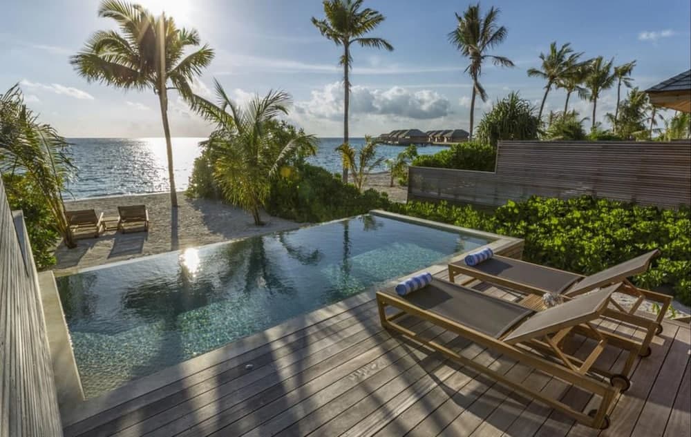 Hurawalhi Island Resort - View 15