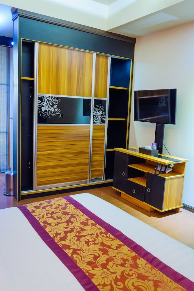 Clear Sky Inn - View 21