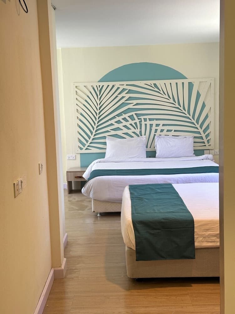 KUE Hotel Maafushi - View 6