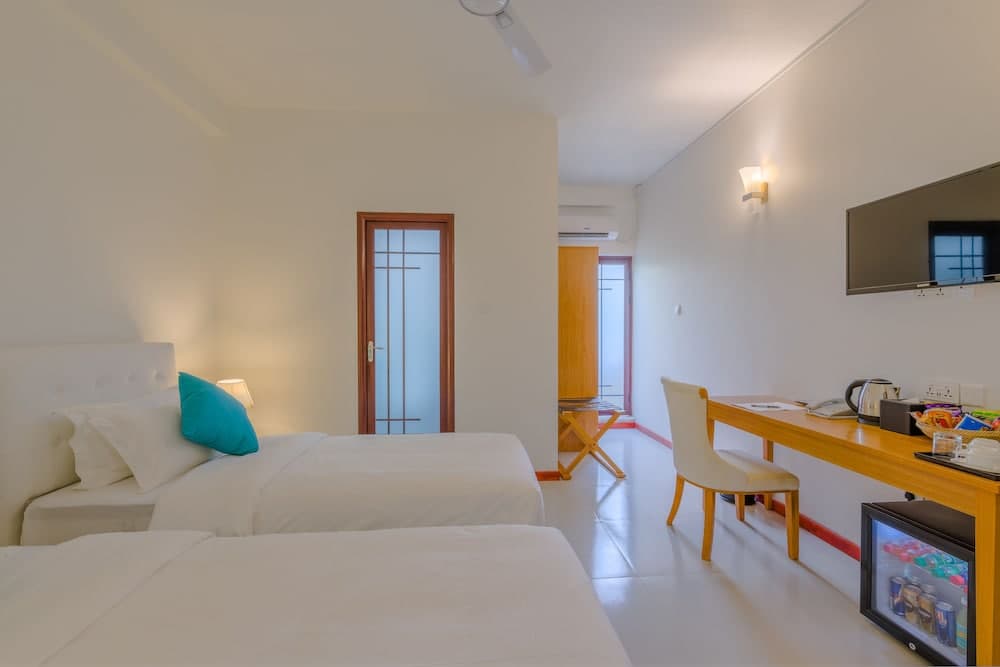 White Sand Dhigurah - View 23