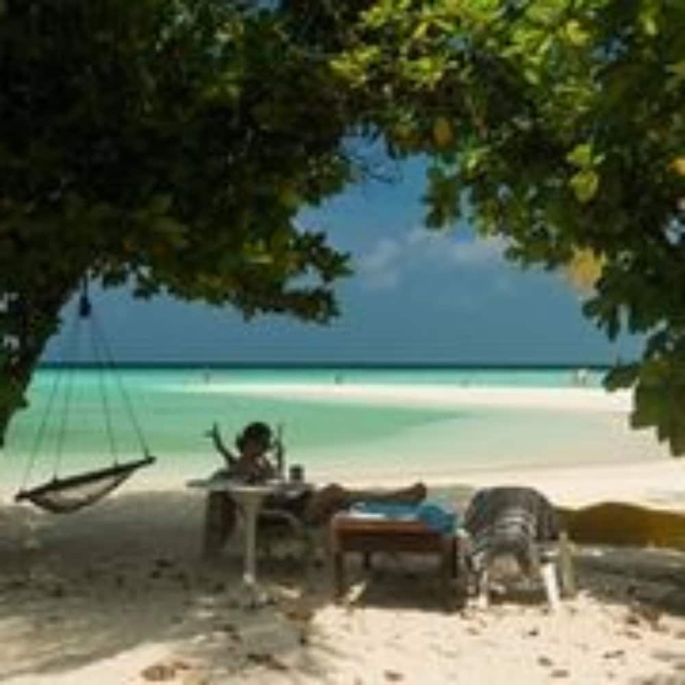 Embudu Village - View 42