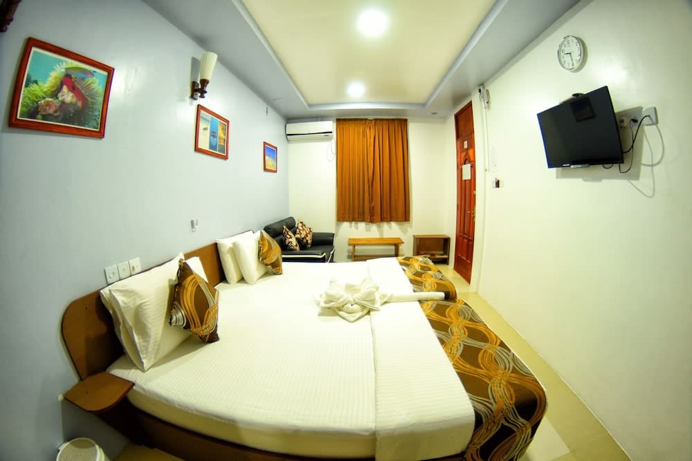 Casadana Thulusdhoo - View 2