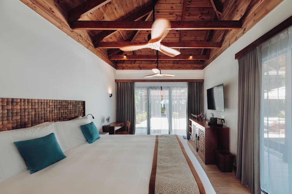 Kuredhivaru Resort & Spa Maldives - View 31